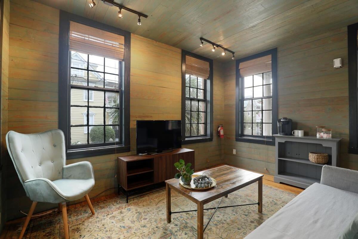 Revitalized Historical Southern Residence Charleston Exterior photo